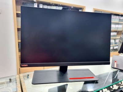 Lenovo AIO ThinkCentre i3 10100 8G 256 SSD 24" Full HD