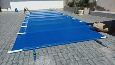 Couverture piscine (Bâche avec barres en Aluminium - Abri )