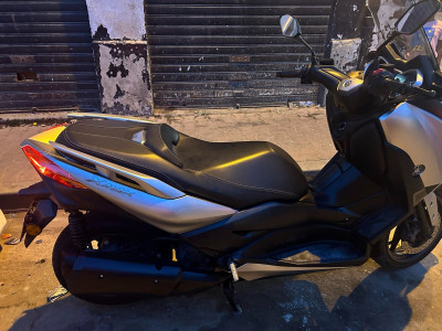 motos-et-scooters-yamaha-xmax-300-2020-algerie