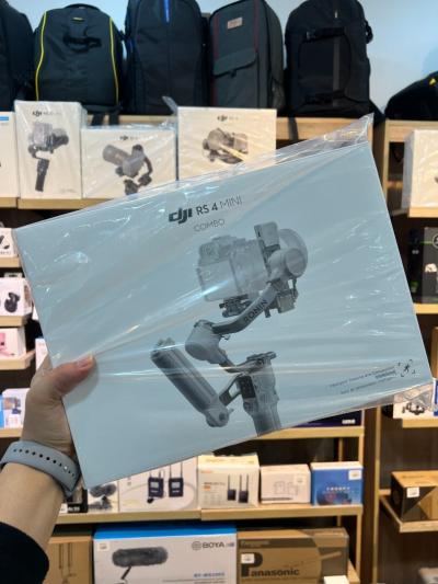 Stabilisateur Caméra Professional DJI RS4 MINI COMBO 