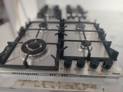 Promo Plaque de cuisson geant 4 feux inox