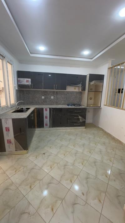 بيع شقة وهران بئر الجير