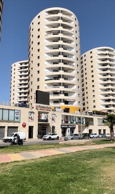 بيع شقة 4 غرف وهران بئر الجير