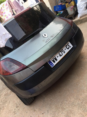 moyenne-berline-renault-megane-2-2004-mesra-mostaganem-algerie