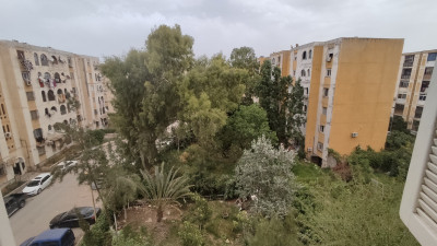 Rent Apartment F4 Alger Bordj el bahri