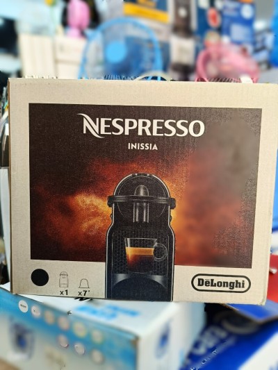 DeLonghi NESPRESSO Inissia Machine à café capsules NOIRE