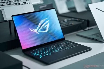 Asus ROG Zephyrus G14 3K OLED (AMD Ryzen 7 8845HS 16 Go RAM 512 Go SSD, NVIDIA RTX 4050