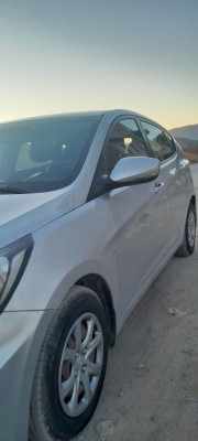 berline-hyundai-accent-rb-4-portes-2014-prestige-ain-el-kebira-setif-algerie