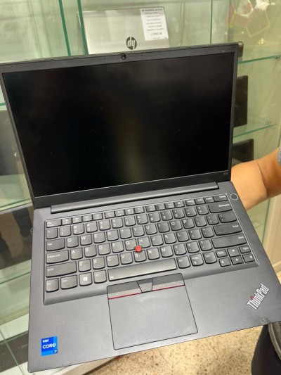 Pc Portable Lenovo E14 I7 11em/8GO/256 ssd/14'' d'occasion