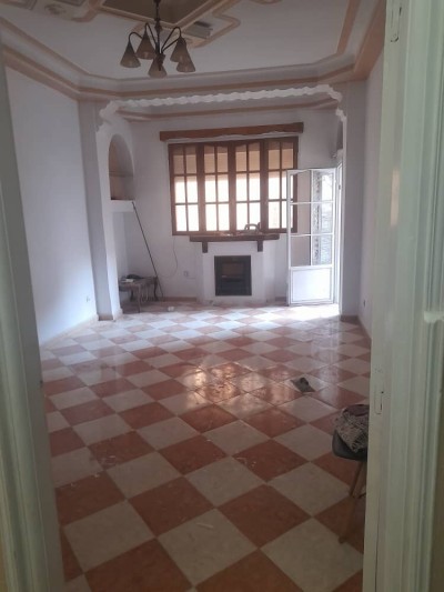 Location Appartement Niveau de villa F4 Alger Birkhadem