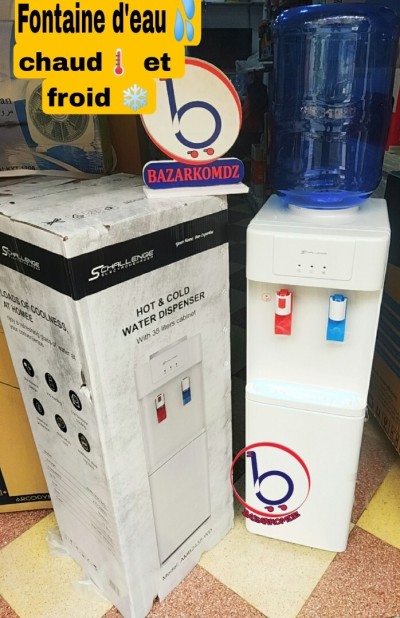 Fontaine d'eau ( distributeur d'eau) avec terroir 