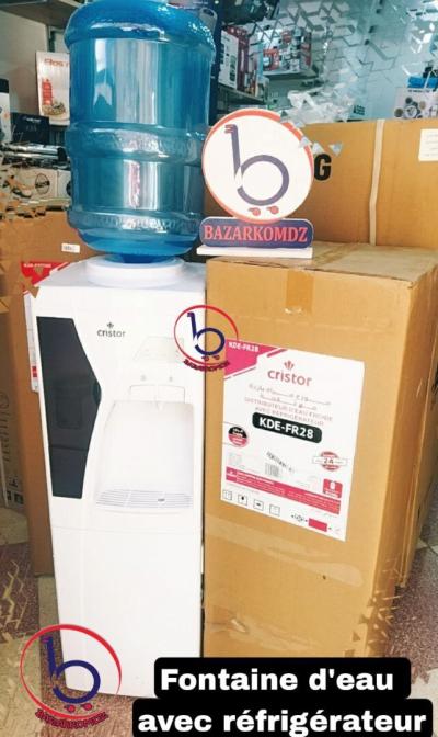 FONTAINE D'EAU AVEC REFRIGERATEUR 