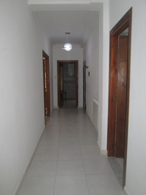 Location Appartement F4 Annaba Annaba