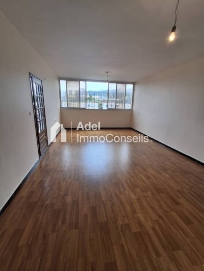 بيع شقة 5 غرف عنابة عنابة