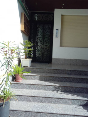 appartement-vente-f3-alger-bouzareah-algerie