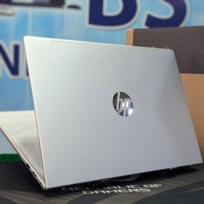 HP ProBook 4 G1a 16 Ryzen 7 250 /16 Go DDR5 /512 SSD /16" WUXGA jamais utilisé