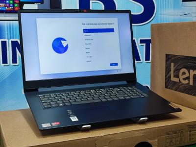 Lenovo IdeaPad 3 AMD R7 5700U 12GO RAM 512SSD 17.3 HD+ JAMAIS UTILISÉ SOUS EMBALLAGE 
