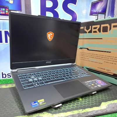 MSI CYBORG 15  I7 13620H 16GO 1TO SSD 15.6 FHD 144HZ RTX 4060 08GO JAMAIS UTILISÉ 