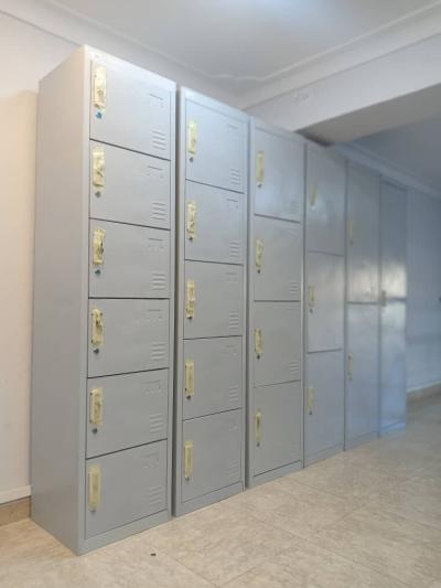 vestiaire métallique bonne qualité (tout les modèles sont disponible)