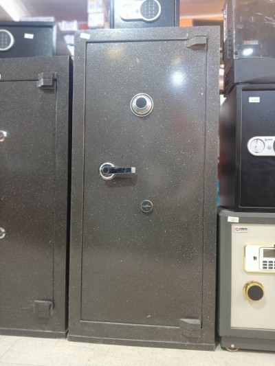 Coffre fort blindé 130cm (1.30m) - clé + Combinaison - avec pommelle