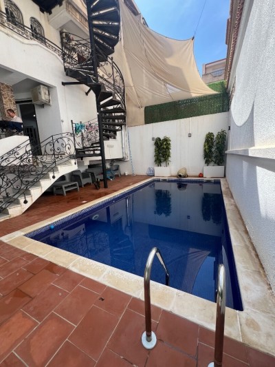 كراء فيلا الجزائر بئر خادم