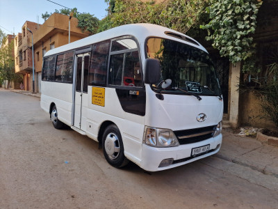 bus-county-hyundai-2011-tiaret-algerie