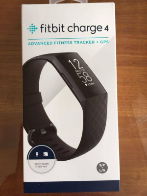smartphones-fitbit-charge-4-noir-health-fitness-tracker-coach-electronique-hussein-dey-alger-algerie