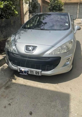 voitures-peugeot-308-2011-algerie