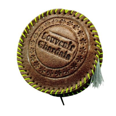 Le Porte-monnaie Circulaire Traditionnel du Sud Algérien : Un Chef-d'œuvre de Cuir Artisan