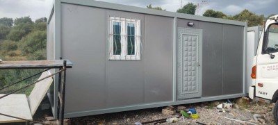 Studeo F1 HABITATION une chambre kitchenette et sanitaire