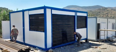 Chalet Kiosque 6x6x3 une porte et 3 Rideaux