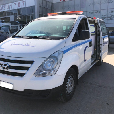automobiles-hyundai-h1-ambulance-2018-cheraga-alger-algerie
