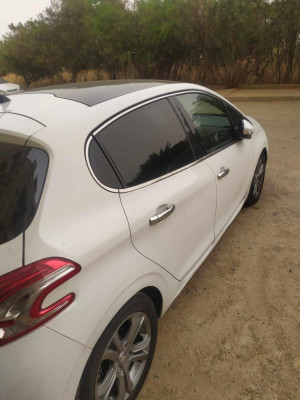 citadine-peugeot-208-2014-allure-hussein-dey-alger-algerie