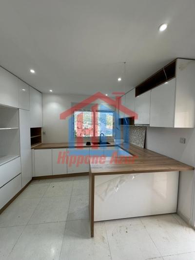 بيع شقة 3 غرف عنابة عنابة