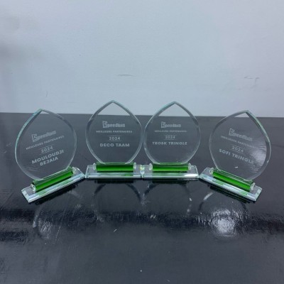 Trophée Cristal / Gravure / Cadeaux ....