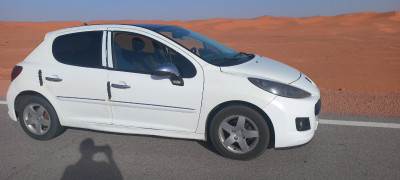 voitures-peugeot-207-2011-ouled-chebel-alger-algerie