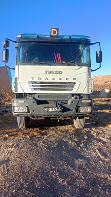 camion-trekkar-ivico-2007-el-ouricia-setif-algerie