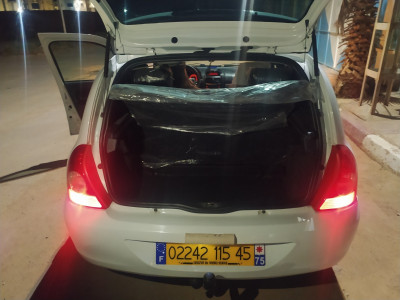 citadine-renault-clio-campus-2015-naama-algerie