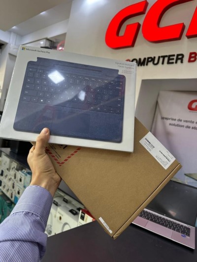 MICROSOFT SURFACE PRO 10 2079 Core Ultra 7 165U Intel AI Boost RAM 16GB DDR5 1TB SSD Gen4 + CLAVIER