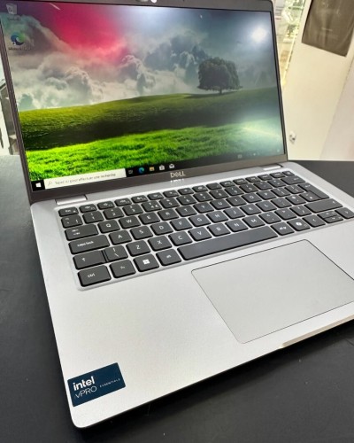 DELL LATITUDE 5450 Intel Core Ultra 7 155U 12 Mo de cache, à 4,80 GHz RAM 16GB 256GB SSD  14 FULL HD