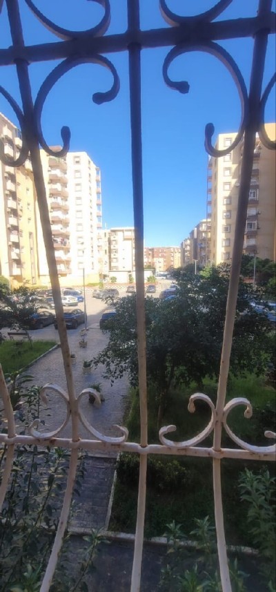 Sell Apartment F4 Alger Bordj el bahri