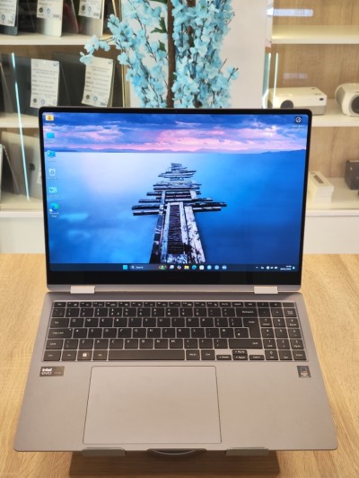 Samsung Galaxy Book4 Pro Ultra 7 155H 16Go DDR5 512GB NVMe 16" 3K AMOLED 120Hz TACTILE 360 [VENDU]