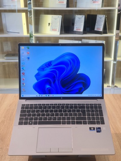 STATION HP ZBOOK FURY 16 G10 I9-13950HX 64G 2TB SSD RTX 3500 ADA 12G WIN11