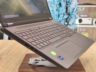 (VENDU) Station Lenovo ThinkPad P16 Gen2 i9-13980HX 64Go DDR5 RTX 4000 ADA 12GB 16" 4K IPS [VENDU]