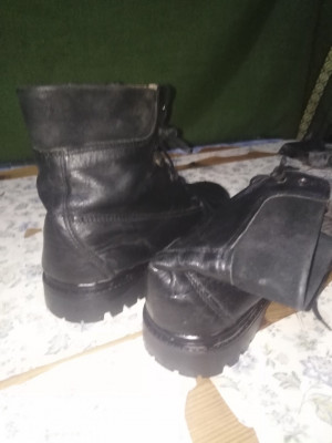 bottes-chaussures-gaudasse-tres-belle-marque-italienne-hora-hussein-dey-alger-algerie