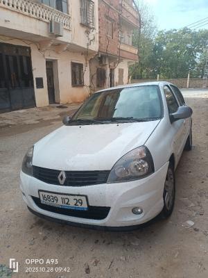 citadine-renault-clio-campus-2012-bye-mascara-algerie