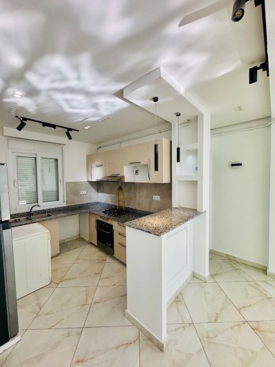 Location Appartement Niveau de villa F3 Alger Hydra