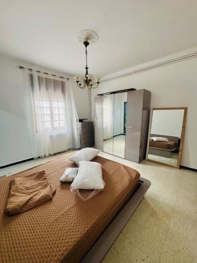 Location Appartement Niveau de villa F5 Alger Hydra