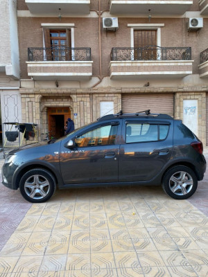 citadine-dacia-sandero-2017-stepway-batna-algerie