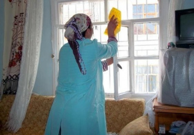 Femme de ménage à domicile nettoyage des villas appartement immeuble entreprise société de nettoyage